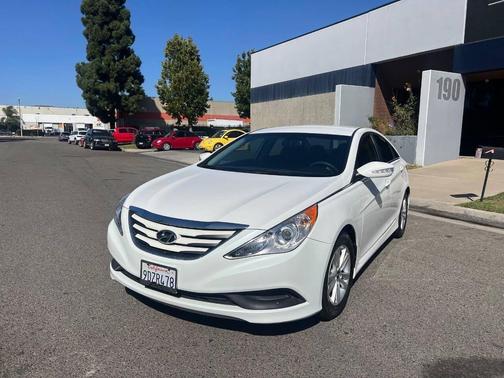 2014 Hyundai SONATA GLS