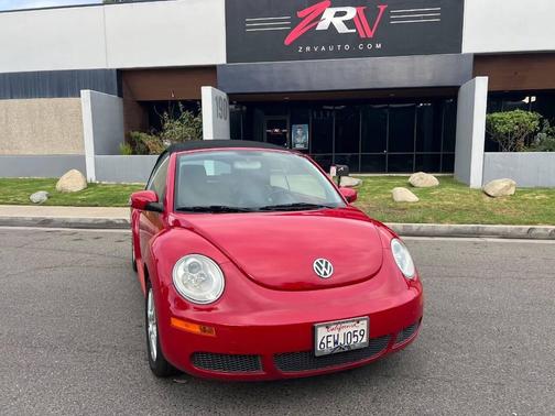 2008 Volkswagen New Beetle S