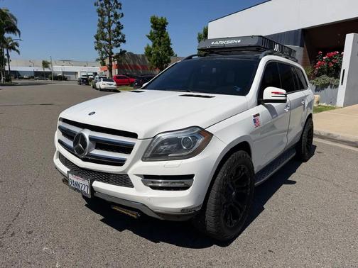 White 2015 Mercedes-Benz GL-Class 4MATIC