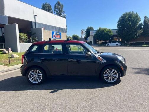 2012 MINI Cooper Countryman Base