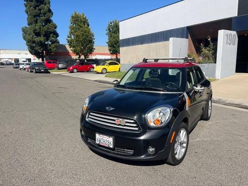 2012 MINI Cooper Countryman Base