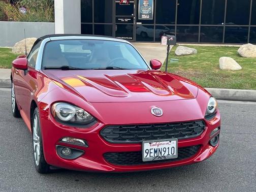 2017 FIAT 124 Spider Base