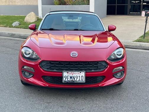 2017 FIAT 124 Spider Base