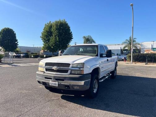 2004 Chevrolet Silverado 2500 LS H/D Extended Cab
