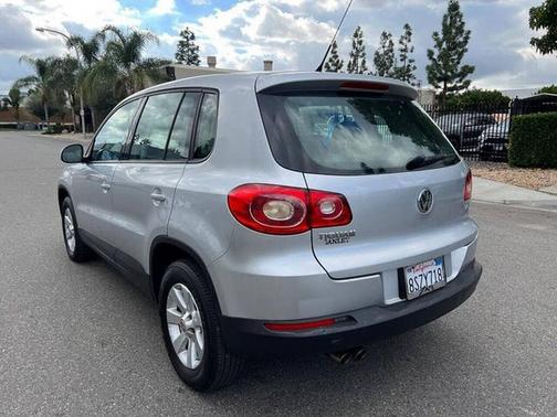 2010 Volkswagen Tiguan S