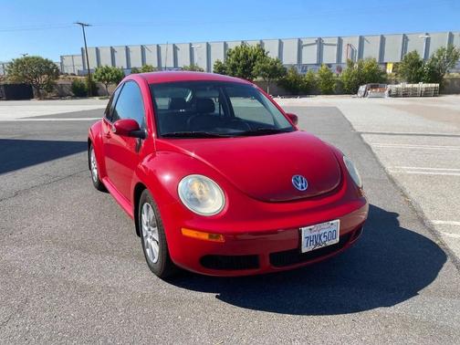 2008 Volkswagen New Beetle S