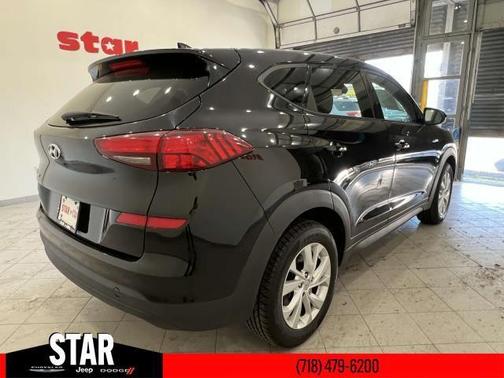 2021 Hyundai TUCSON SE