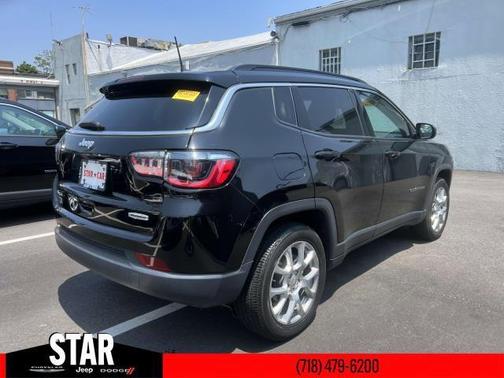 2022 Jeep Compass Latitude Lux