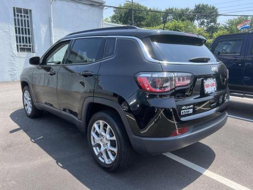 2022 Jeep Compass Latitude Lux