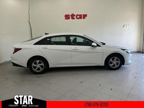 2022 Hyundai ELANTRA SE
