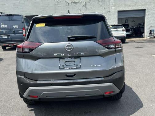 2022 Nissan Rogue SV