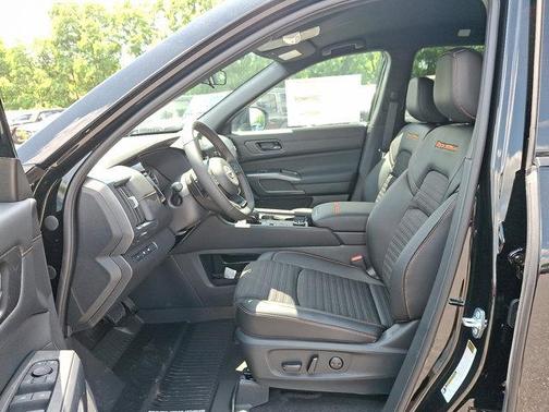 2025 Nissan Pathfinder Rock Creek 4WD