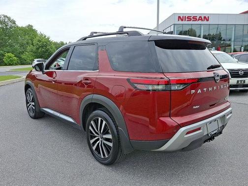 2023 Nissan Pathfinder Platinum 4WD