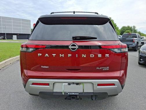 2023 Nissan Pathfinder Platinum 4WD