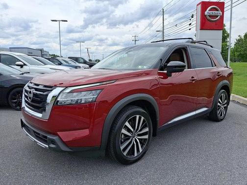 2023 Nissan Pathfinder Platinum 4WD
