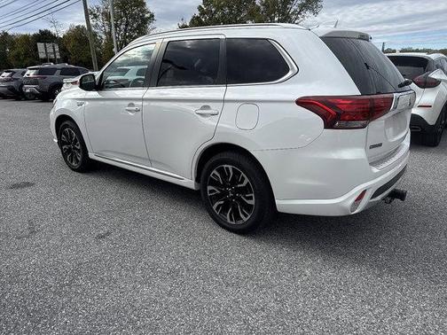 2018 Mitsubishi Outlander PHEV GT