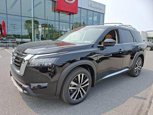 2025 Nissan Pathfinder Platinum 4WD