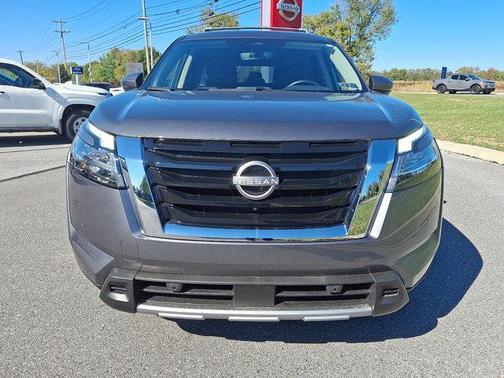 2024 Nissan Pathfinder SL 4WD