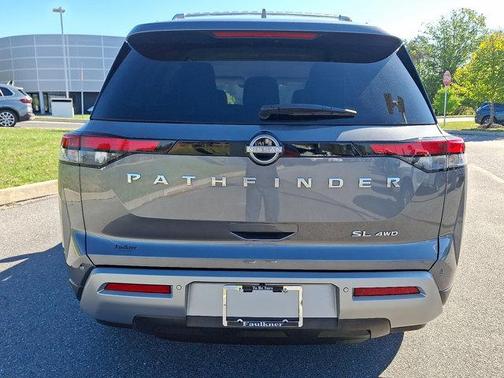 2024 Nissan Pathfinder SL 4WD
