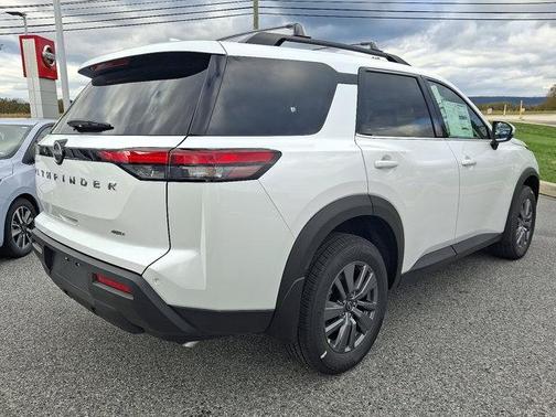 2025 Nissan Pathfinder SV 4WD