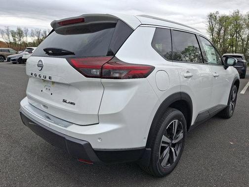 2025 Nissan Rogue SL