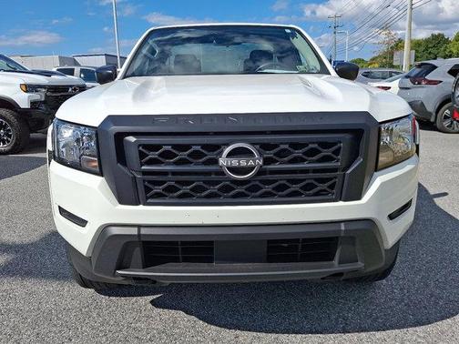 2022 Nissan Frontier S