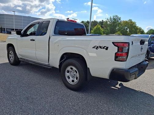 2022 Nissan Frontier S