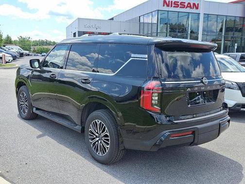 2025 Nissan Armada SL 4WD
