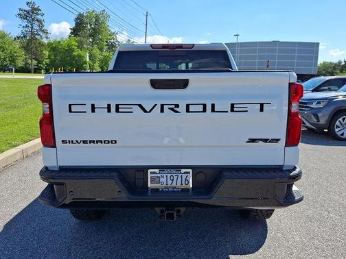 2024 Chevrolet Silverado 1500 ZR2