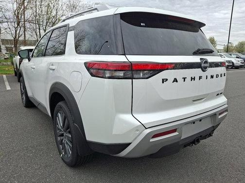 2025 Nissan Pathfinder SL 4WD