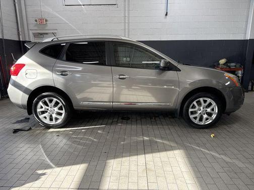 2013 Nissan Rogue SV w/SL Pkg