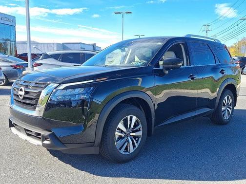 2025 Nissan Pathfinder SL 4WD