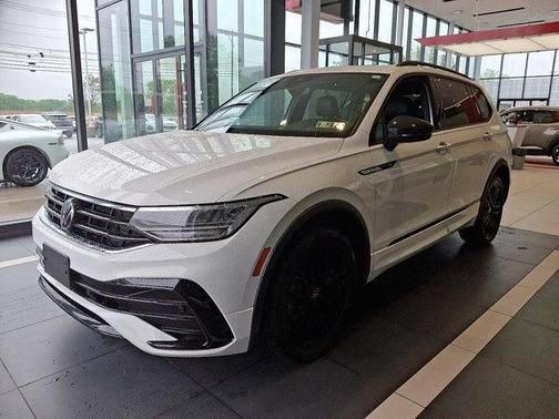 2022 Volkswagen Tiguan 2.0T SE R-Line Black 4MOTION