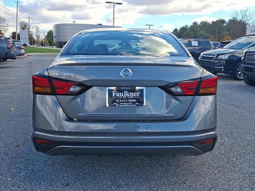 2022 Nissan Altima S FWD