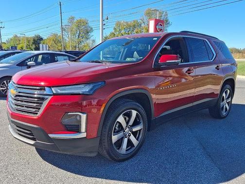 2023 Chevrolet Traverse LT Leather