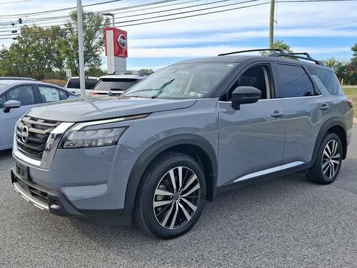 2025 Nissan Pathfinder Platinum 4WD