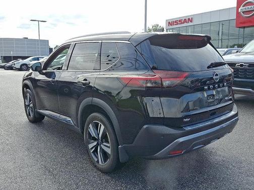 2022 Nissan Rogue SL