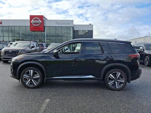 2022 Nissan Rogue SL