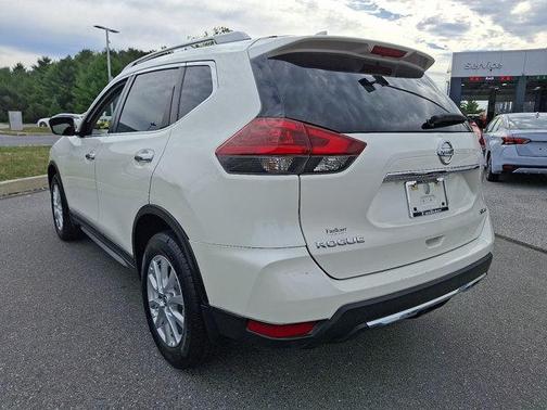 2018 Nissan Rogue SV