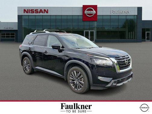 2022 Nissan Pathfinder SL 4WD
