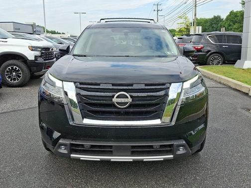 2022 Nissan Pathfinder SL 4WD