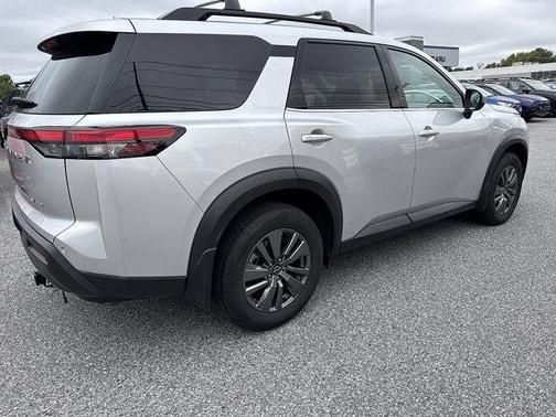 2023 Nissan Pathfinder SV 4WD
