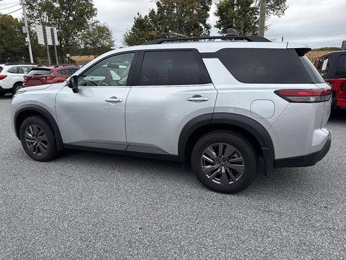 2023 Nissan Pathfinder SV 4WD