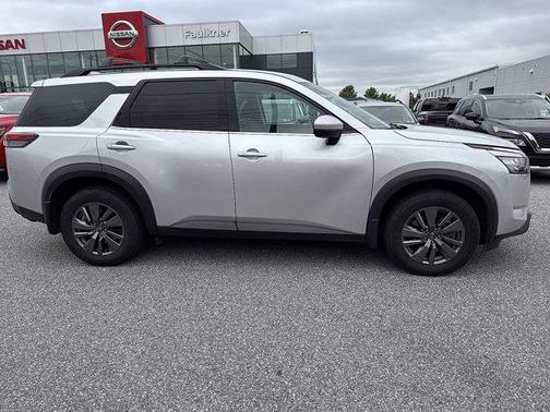 2023 Nissan Pathfinder SV 4WD