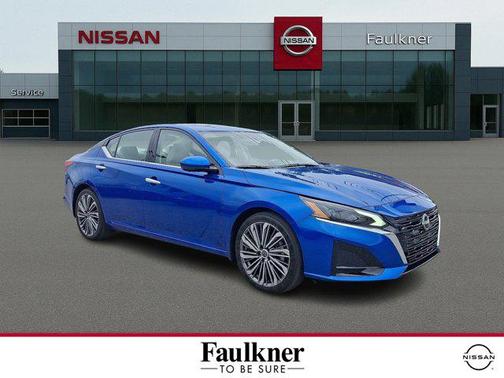 2025 Nissan Altima SL FWD