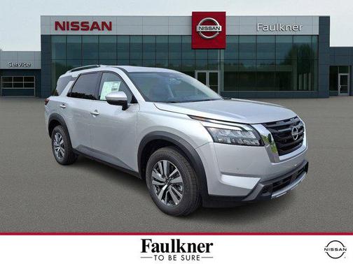 2025 Nissan Pathfinder SL 4WD