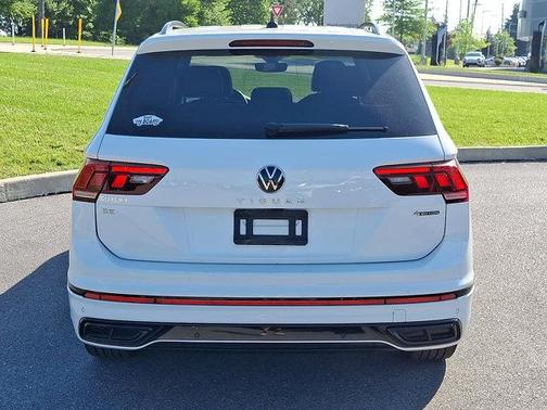 2022 Volkswagen Tiguan 2.0T SE R-Line Black 4MOTION