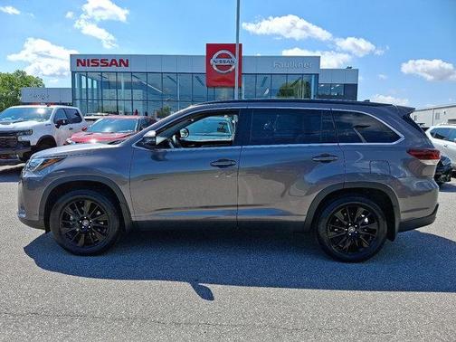 2019 Toyota Highlander SE