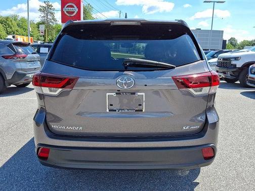 2019 Toyota Highlander SE