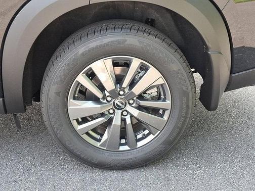 2025 Nissan Pathfinder SV 4WD